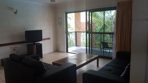 Oasis Inn Apartments