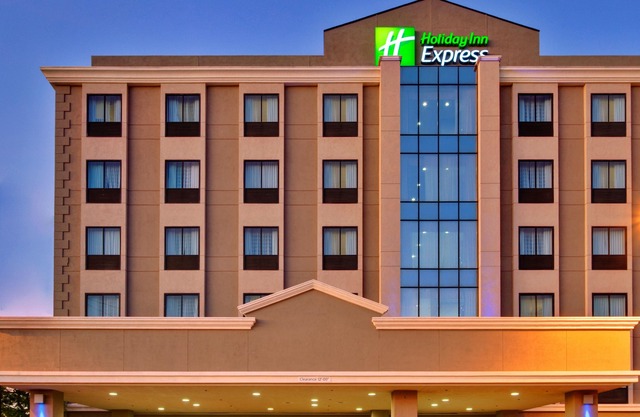 Holiday Inn Express Los Angeles LAX Airport