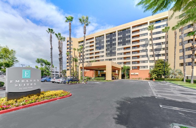 Embassy Suites by Hilton Anaheim-Orange