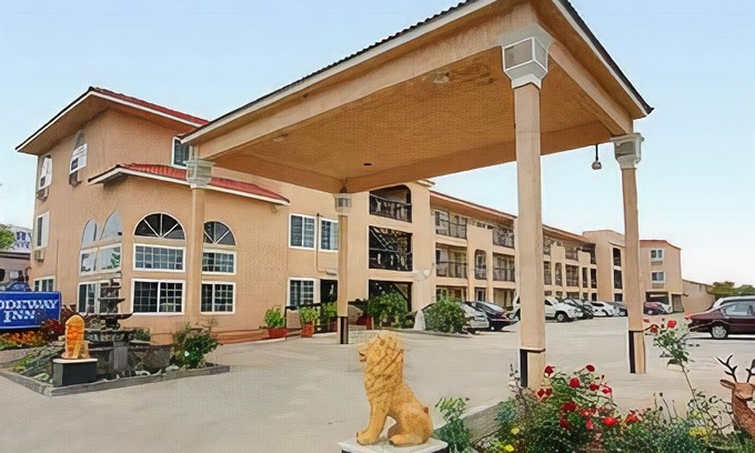 Cypress Hotel | Rodeway Inn Cypress