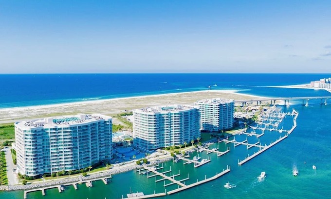 Orange Beach East Condo | Caribe Resort C811 | Orange Beach AL