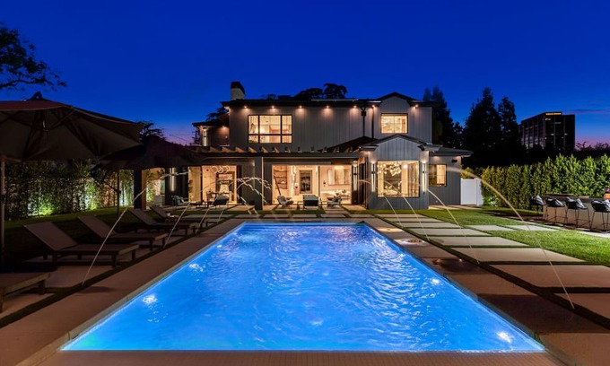 Encino House | Haskell - Modern Farmhouse in the Heart of Encino