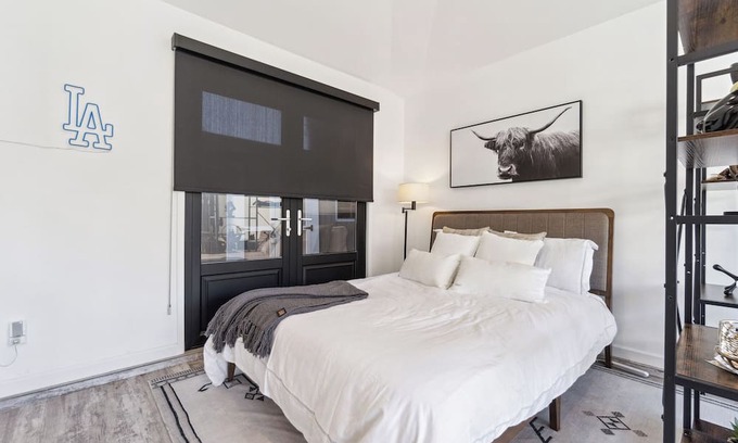 Westchester Apartment | Studio GuestHouse in Los Angeles near LMU, 5 min from LAX.